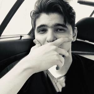 Meet your Posher, Akbarali